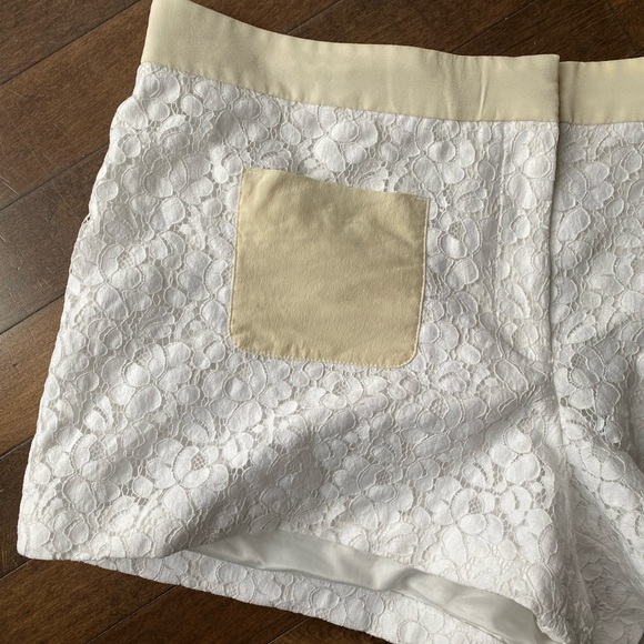 Club Monaco White Lace Silk Trim Shorty Casual Shorts Size 12 - Picture 3 of 9
